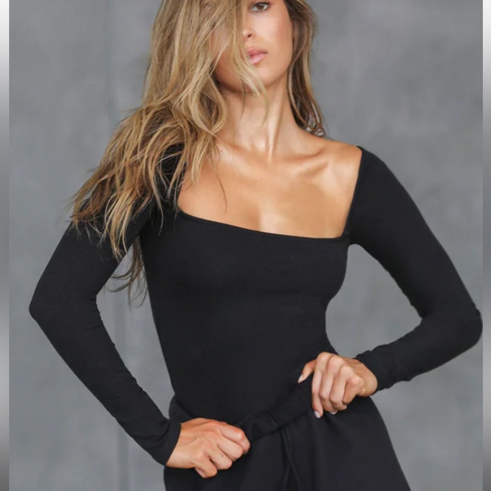 Joah Brown Square Neck Long Sleeve